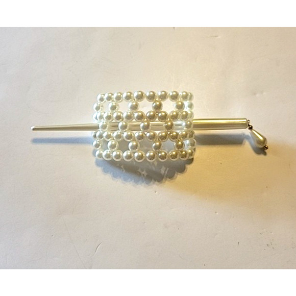 Vintage 80s Accessory Hair Bun Pin Clip Faux Pearls Beaded Sweep Stick Classic - Picture 1 of 4